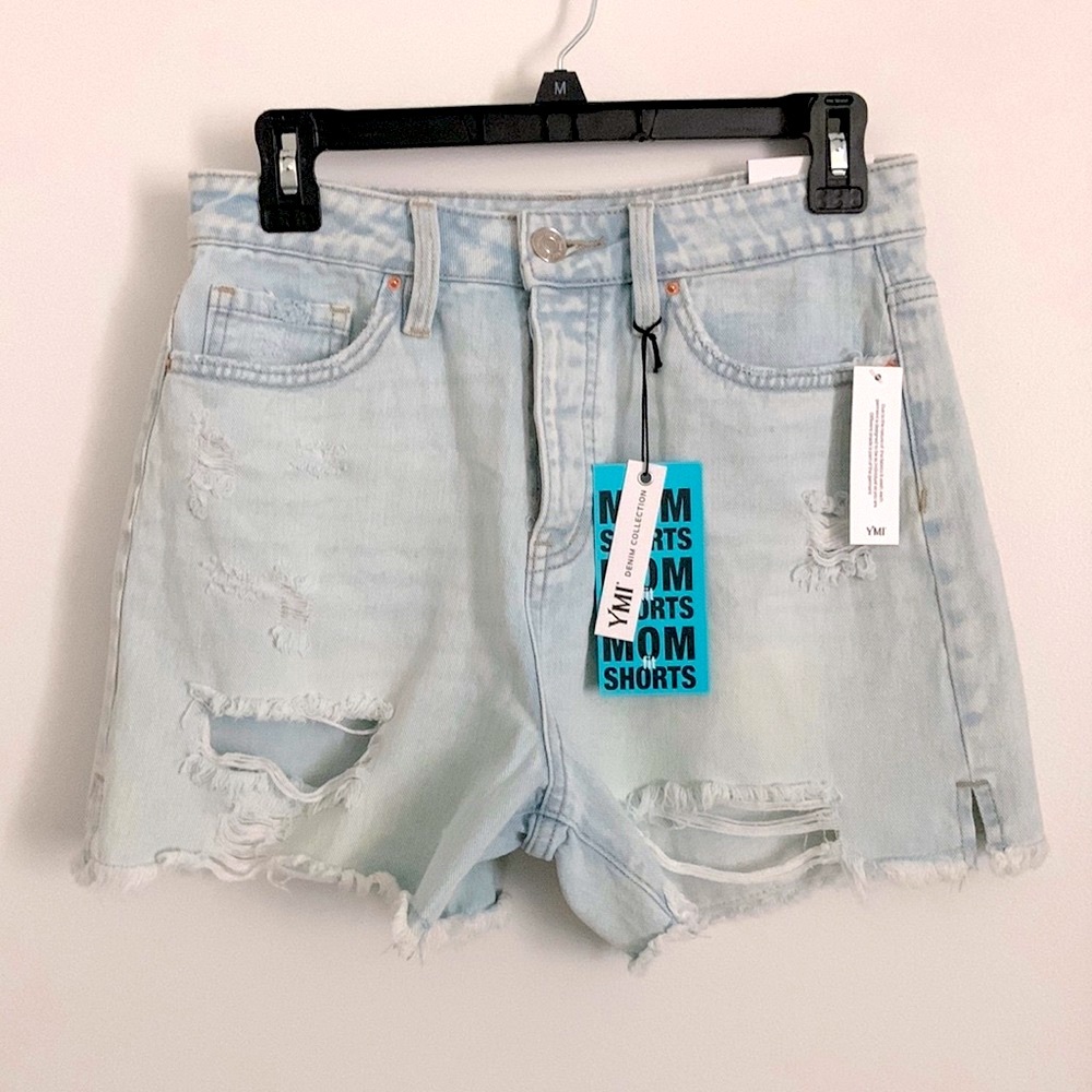 NWT Mom Fit Distressed Denim Jean Shorts Size 7/28